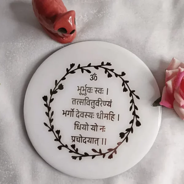 home-accent-resin-mini-frame-stand-included