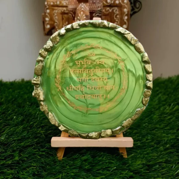 living-room-decor-green-marble-gayatri